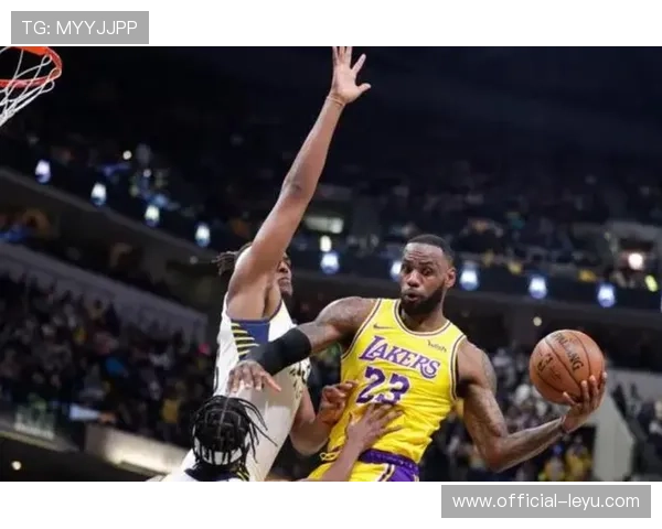 湖人迎来关键转折詹眉联手冲击西部前四再掀高潮可期新赛季希望升