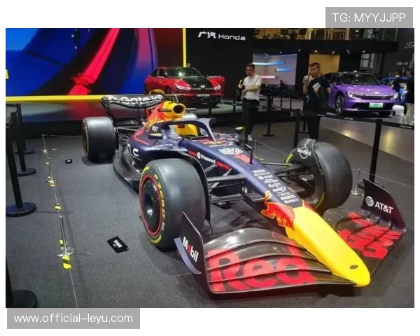 F1新赛季风云再起车队博弈升级车手争冠悬念全面引爆全球关注