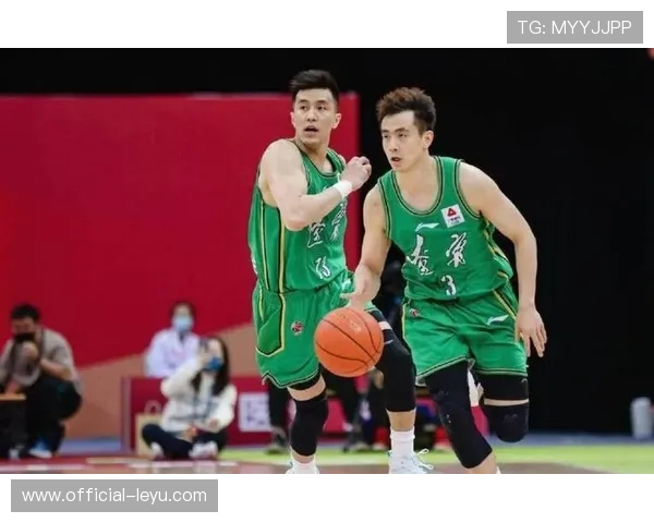 中国男篮备战世界杯全面启动 郭艾伦携手赵继伟展现新阵容潜力